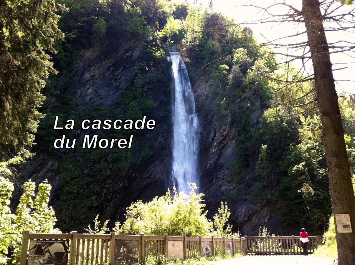 Отель La Cascade Grand-Aigueblanche Экстерьер фото